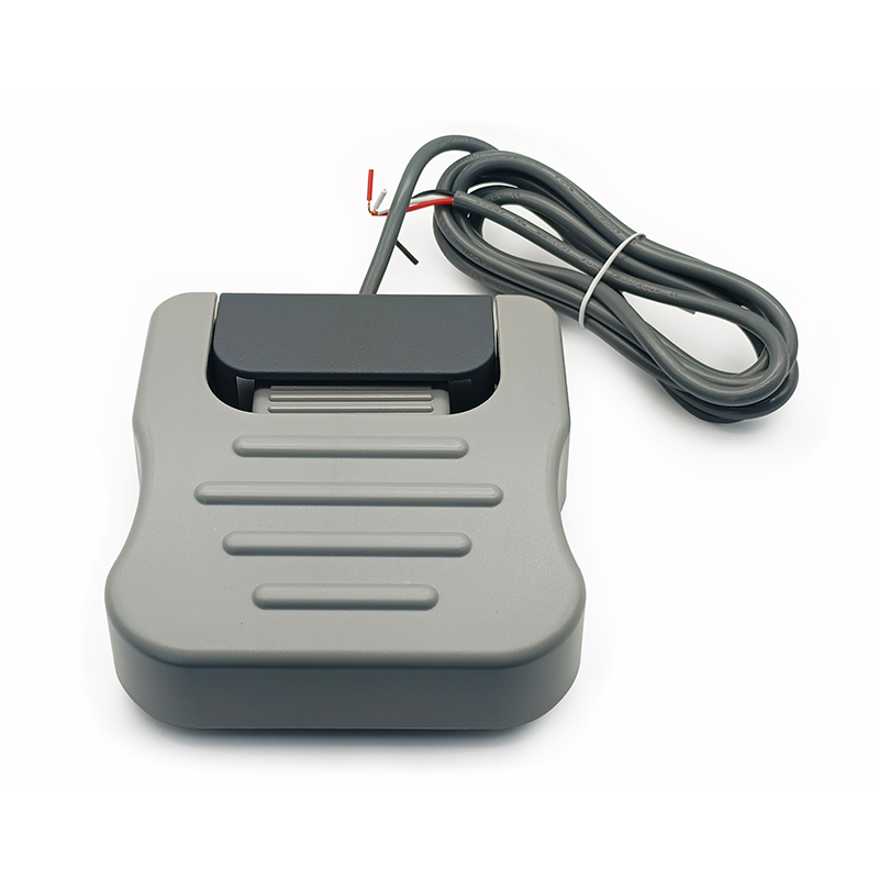 Foot switch pedal detail